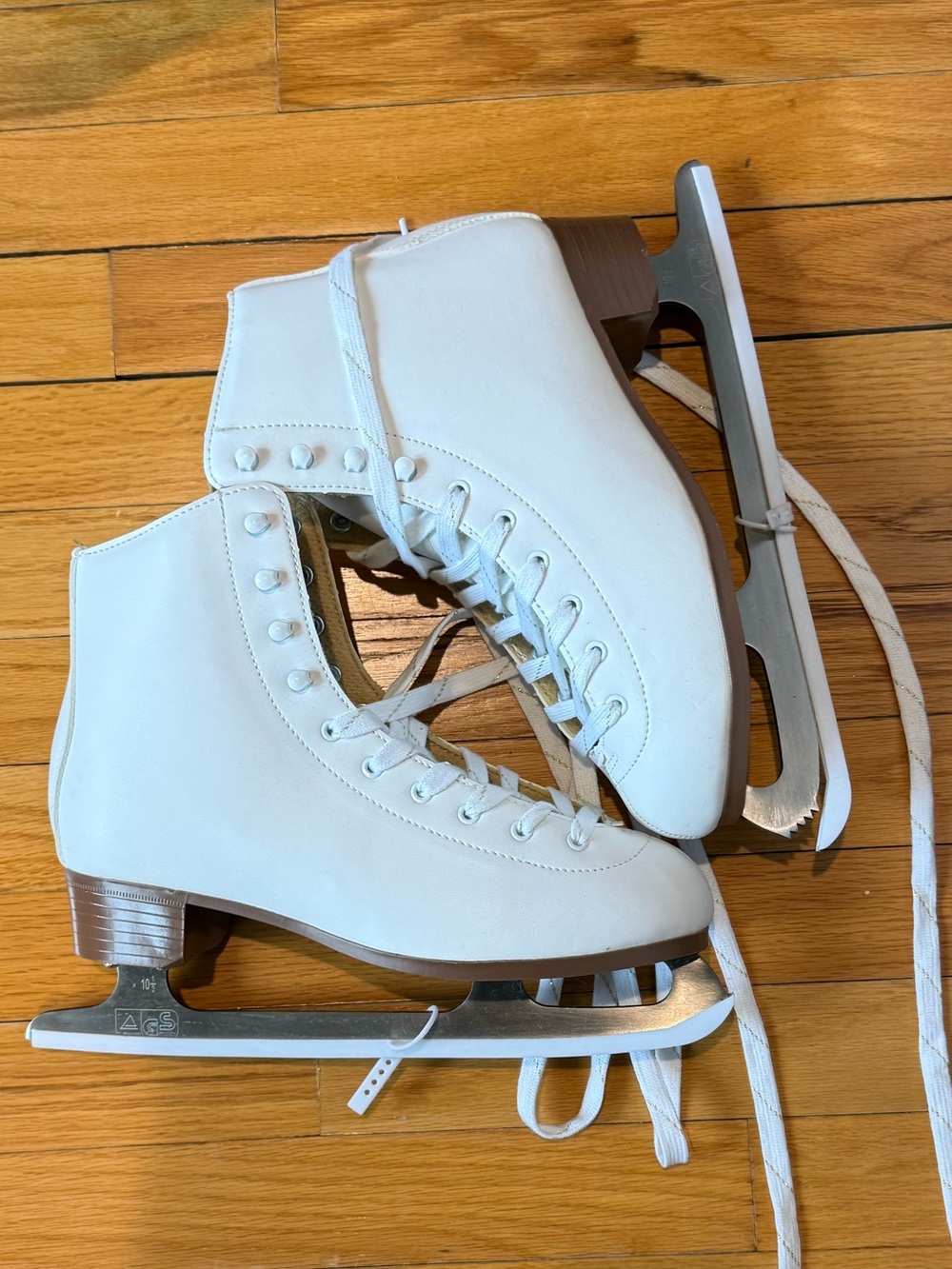 White Women's DBX Figure Ice Skates - Classic Lace-Up Sz 8
